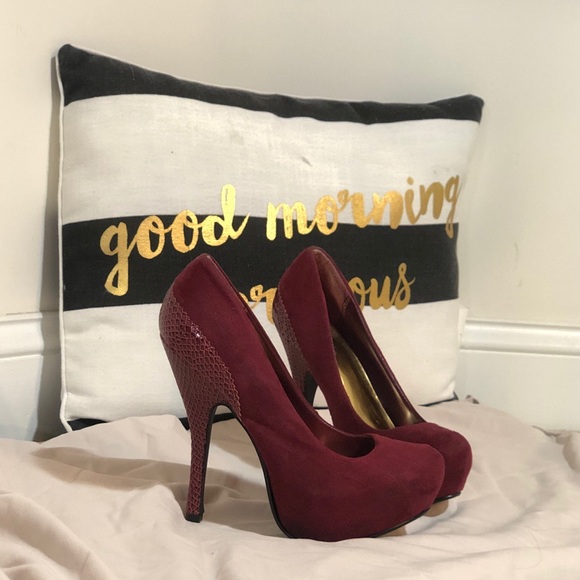 High heels - Picture 3 of 6